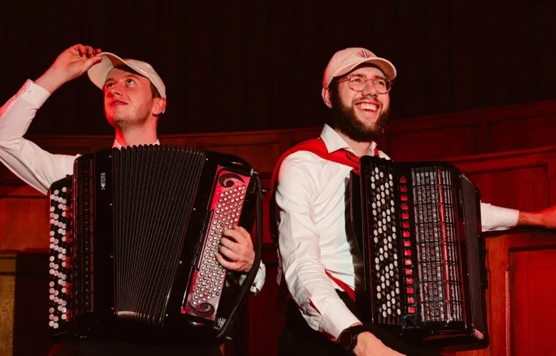 Two Systems accordion duo