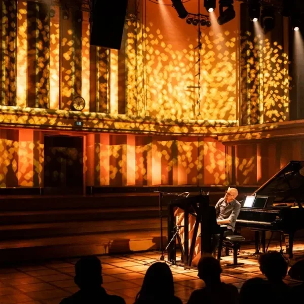 Performance by Anthony Romaniuk at Flagey