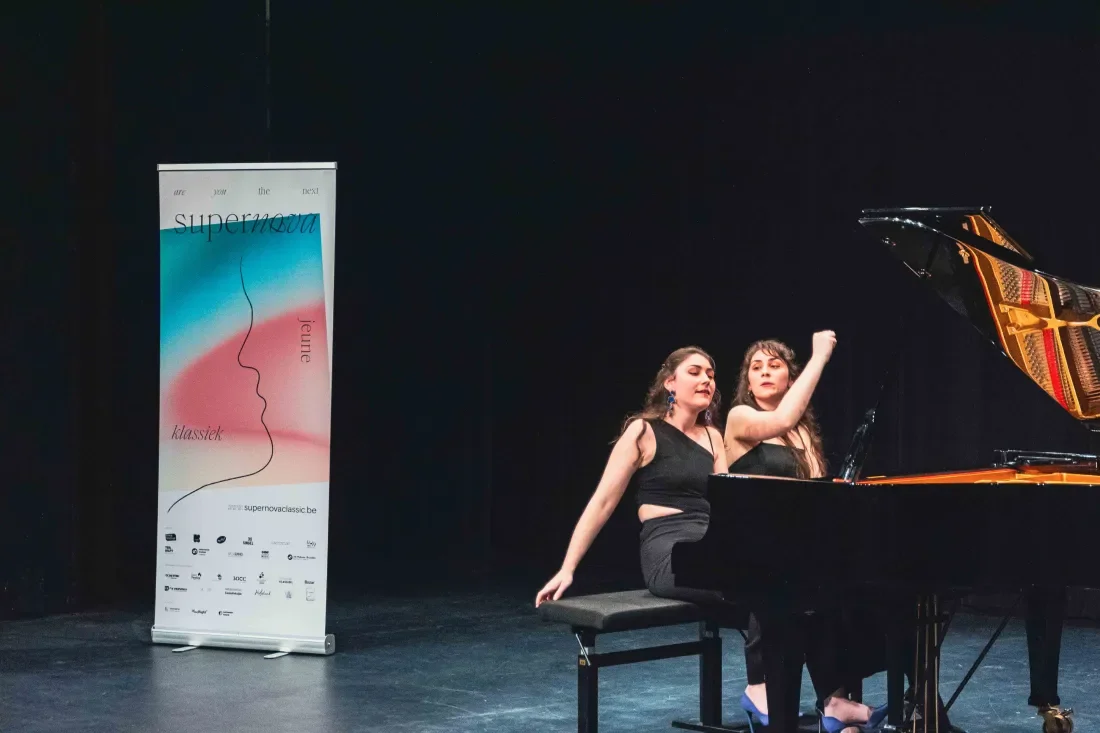 Supernova Fiona and Chiara Alaimo